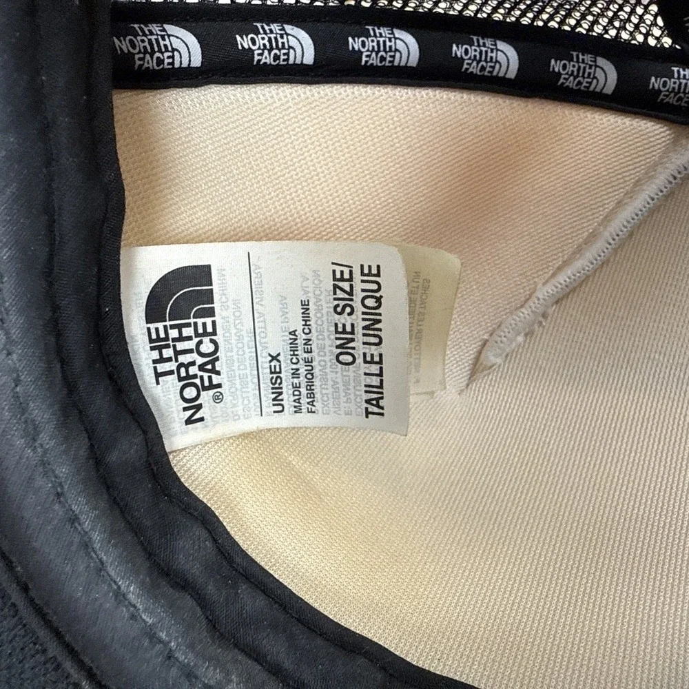 The North Face Never Stop Exploring Mesh Snapback Hat Cap Black One‎ Size